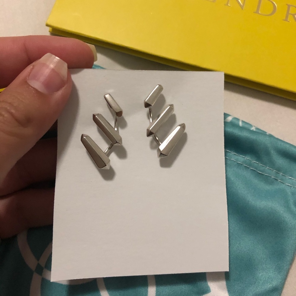 Kendra Scott Billie Earrings in Silver